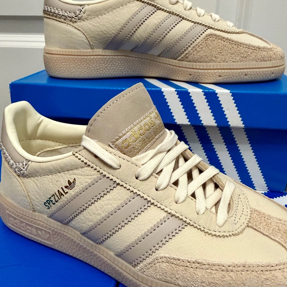 NWT Adidas Whipstitch Handball Spezial Sneakers, Cream w/ lavender stripes